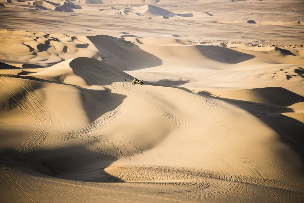 dubai desert dune bashing